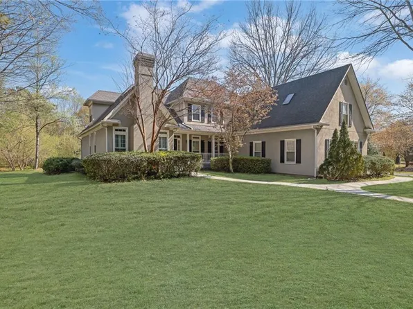 3920 Spalding Dr, Sandy Springs, GA 30350