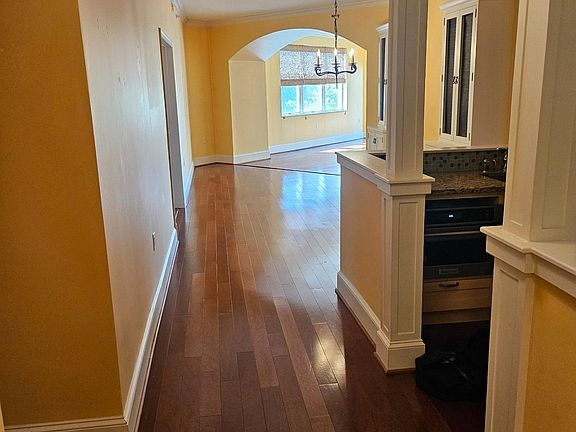 4th image of 3801 Canterbury Rd Unit 618