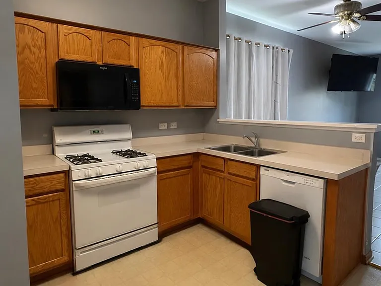 2266 Margaret Dr — Photo 4