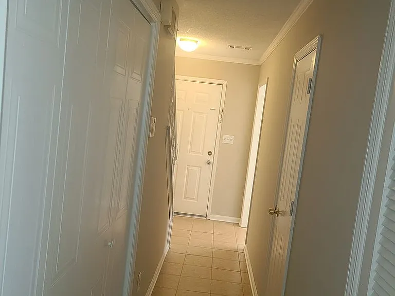 8010 Woodlake Dr — Photo 2