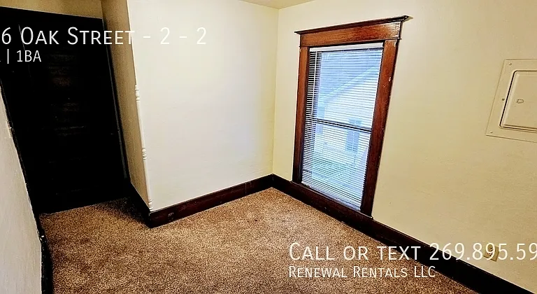 206 Oak St #2 — Photo 24
