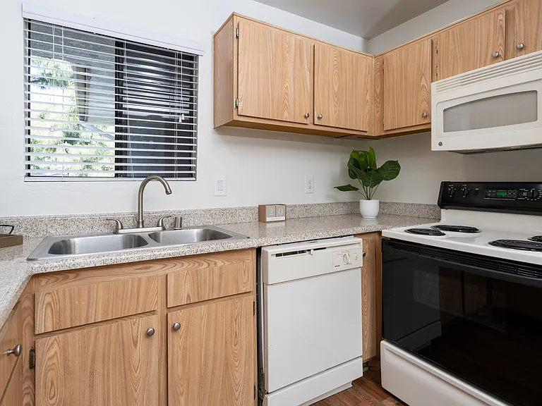 Woodbend Apartments — Photo 72