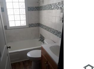 221 E 6th St #1, Muncie, IN 47302