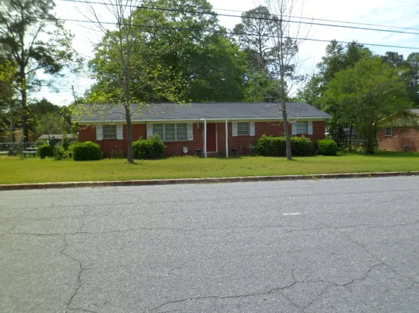 2202 Belmont Ave, Tifton, GA 31794