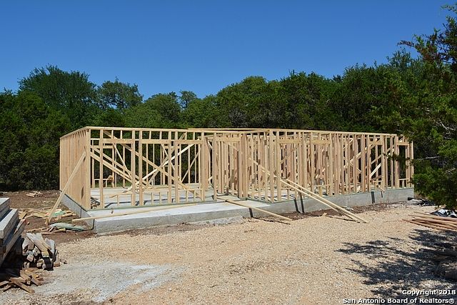 2nd image of 403 Twin Elm Dr