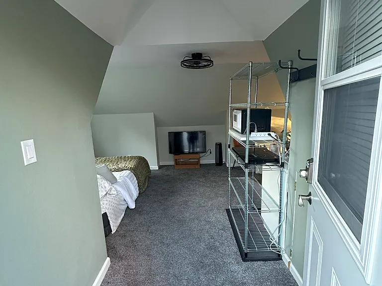 349 Lyons St #A — Photo 4