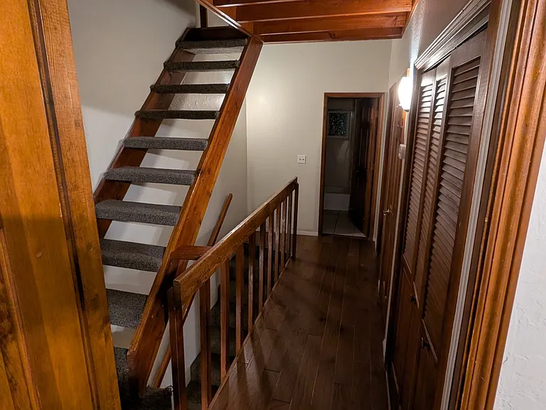 521 N Wc Riles St — Photo 3