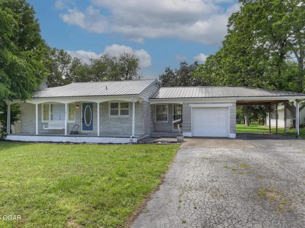 702 E Centennial Ave, Carthage, MO 64836