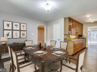 11601 Hunters Green Ct, Reston, VA 20191