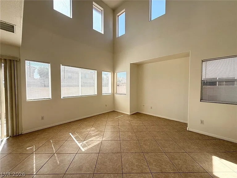 990 Cantabria Heights Ave — Photo 4