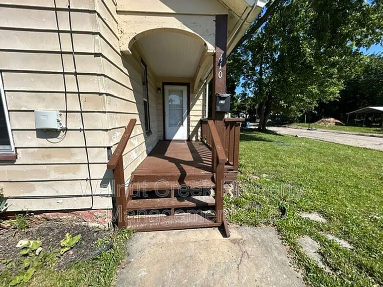 410 W 14th St #DOWN — Photo 3