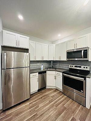 3rd image of 501 Lafayette Ave APT 1