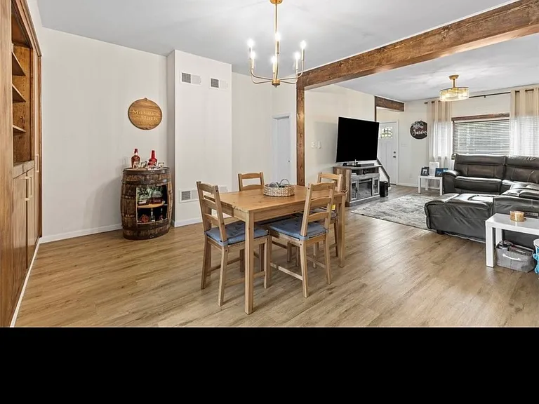 211 Lloyd Ave — Photo 22
