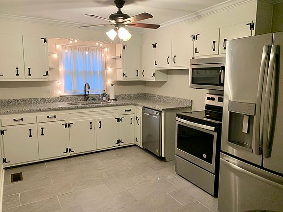 2nd image of 3306 Black Oak Cir