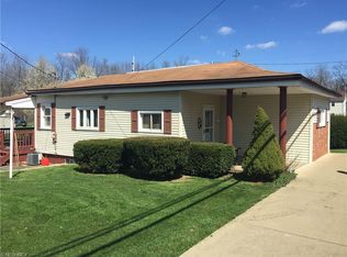 583 E 1st St, Uhrichsville, OH