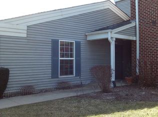 8228 Cinnamon Ln, Fox Lake, IL 60020