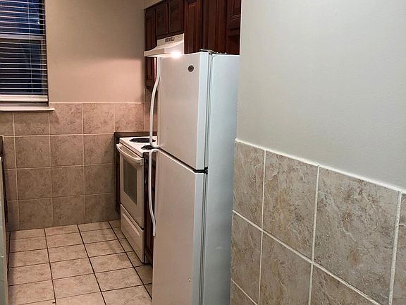 4th image of 3807 Folsom Ave #A