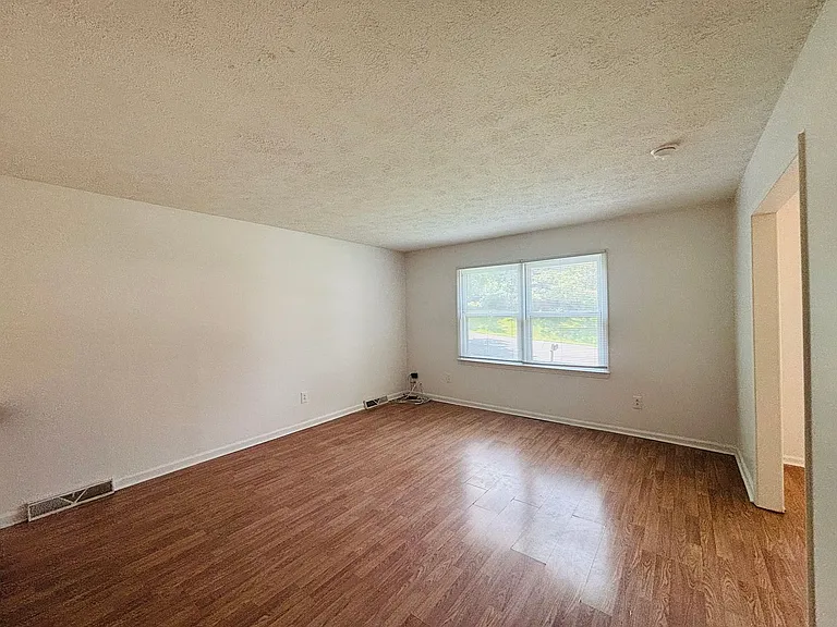 306 Woodbine Dr — Photo 25