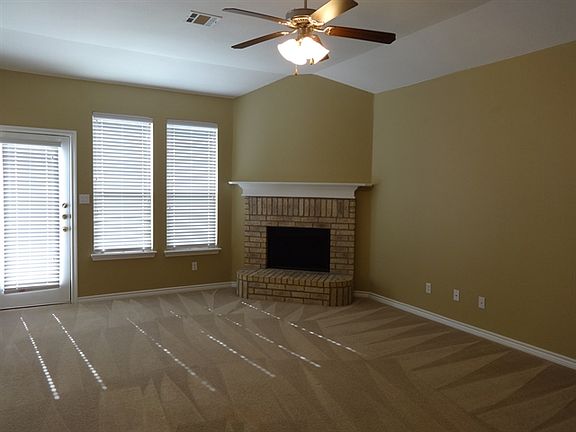 3rd image of 4325 Summersweet Ln