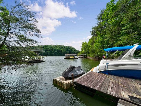 3rd image of 244 Toto Creek Dr E