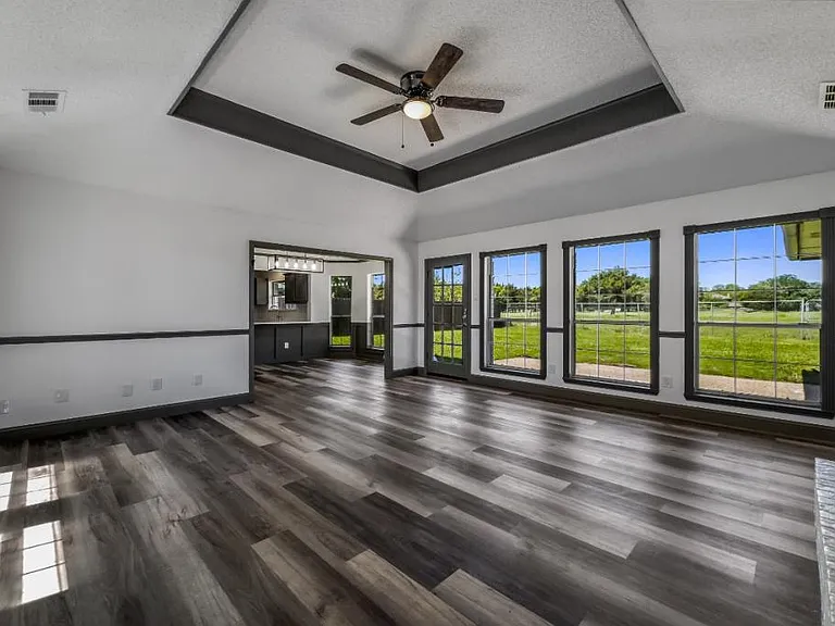116 Princeton Cir — Photo 3