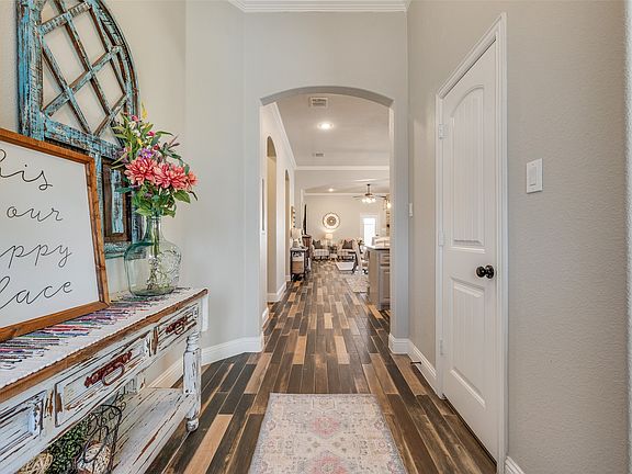 4th image of 1207 Rendyn St