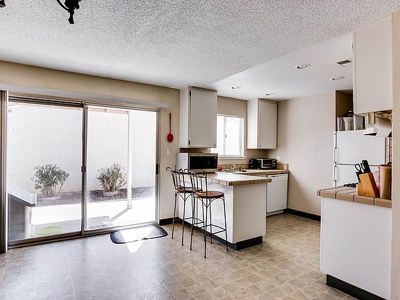 4th image of 4024 Andedon Cir