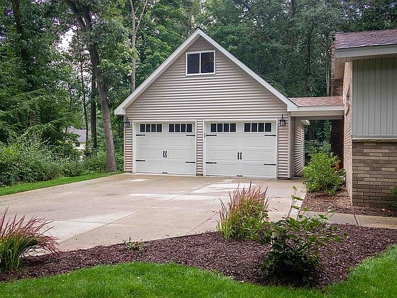 4th image of 7370 Thorncrest Dr SE