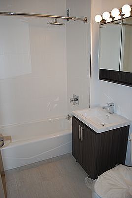 5th image of 202 Pearl St #609