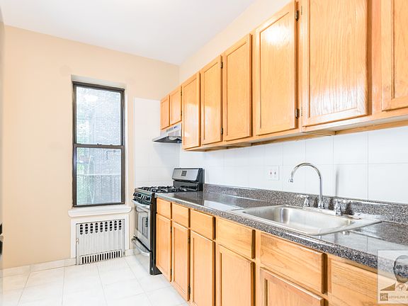 4th image of 181 7th Ave APT 3
