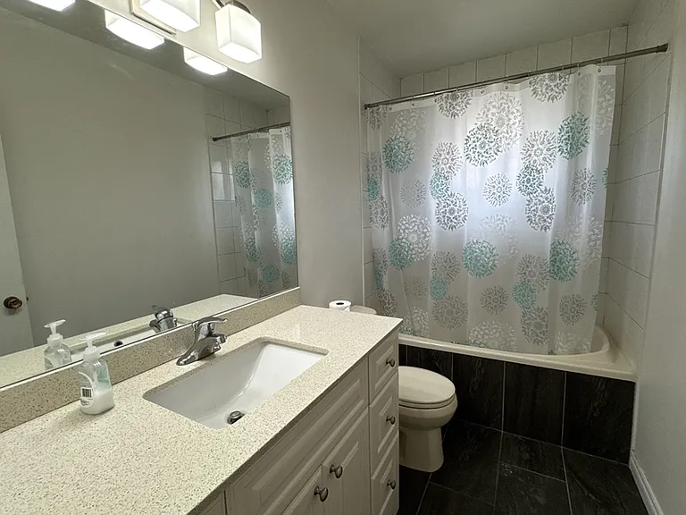 69 Ottaway Ave — Photo 10
