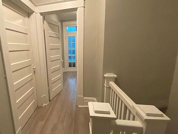 4th image of 4210 Labadie Ave