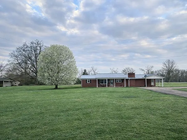 598 Gilchrist Rd, Adamsville, TN 38310