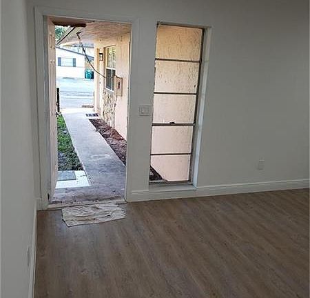 2nd image of 3953 SW 51st St #2