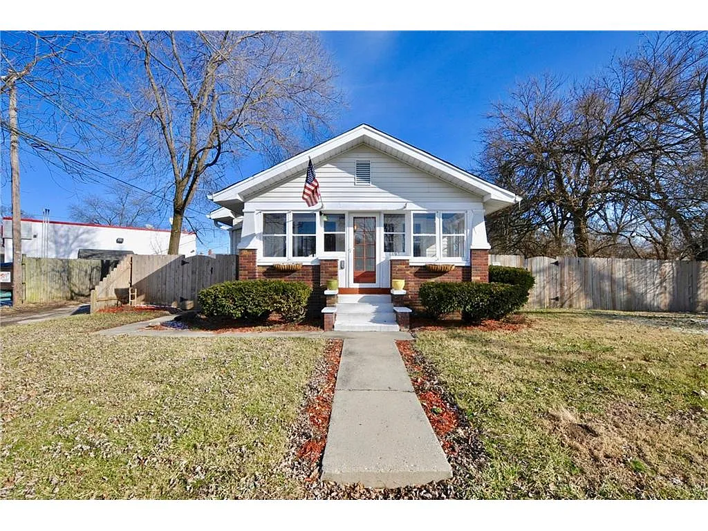 6193 Evanston Ave photo 1