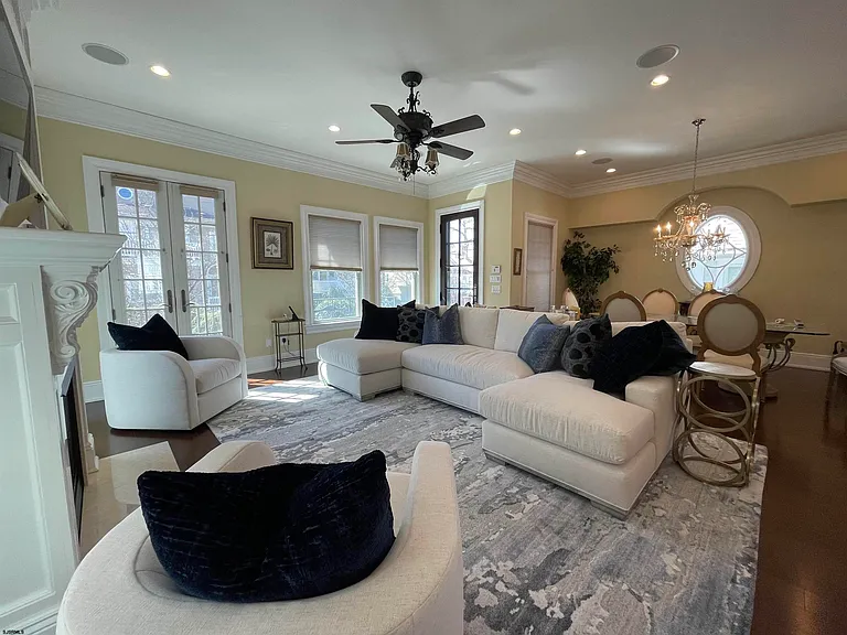 11 S Kenyon Ave #2026 — Photo 6