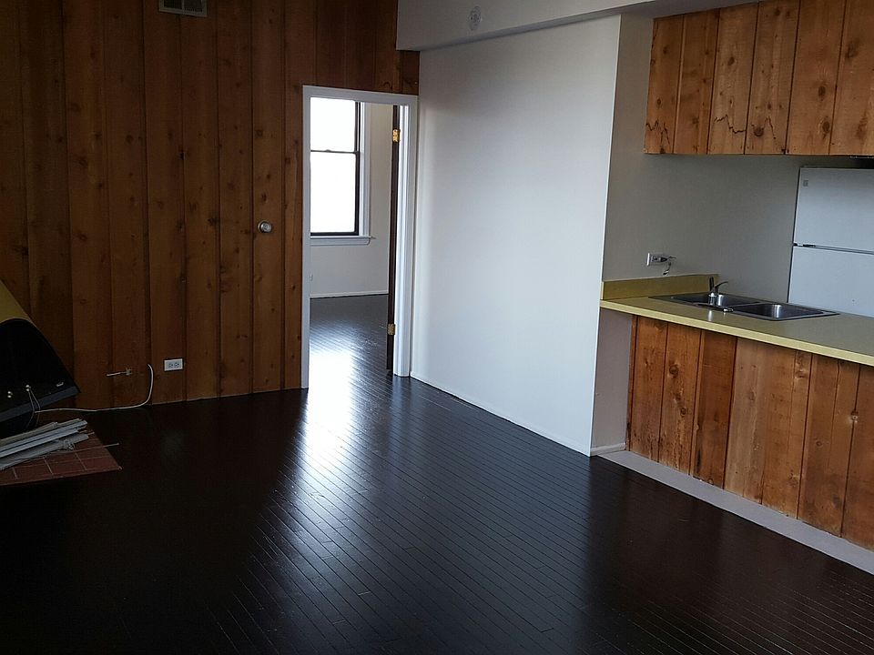 1st image of 1957 N Dayton St APT 3R
