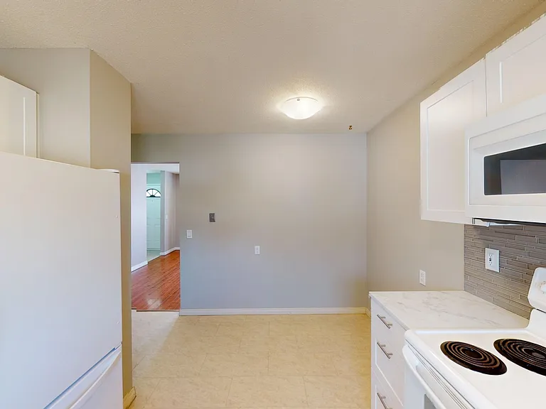 8 Dover Meadow Close SE — Photo 4