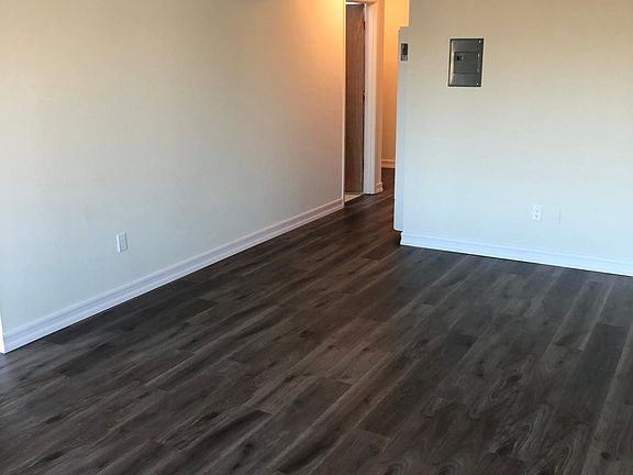 Hallway going to bedroom
