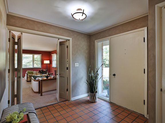 5th image of 3861 Rushmore Dr