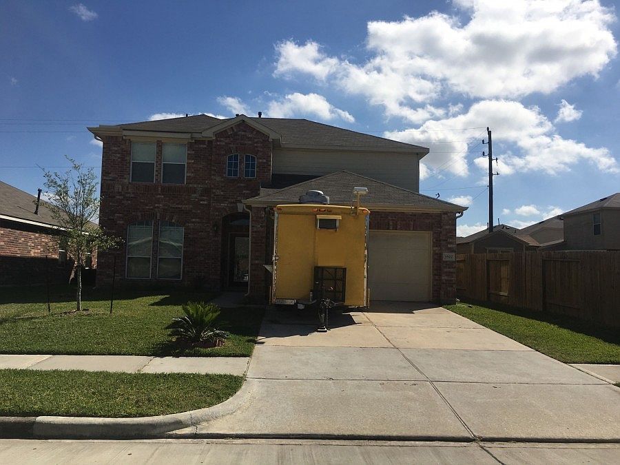 1st image of 3522 Sunny Dr