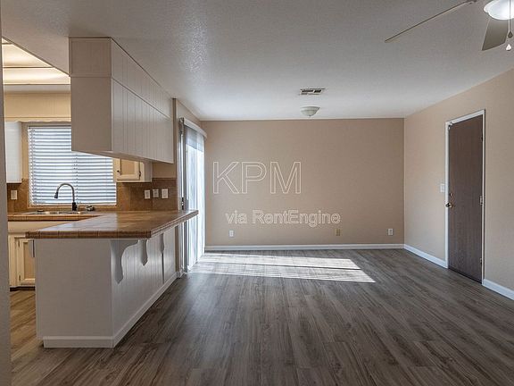 5th image of 2930 Angel Dr