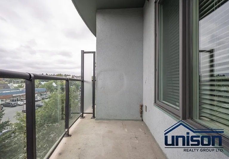328 S 21st Ave SW #404 — Photo 9