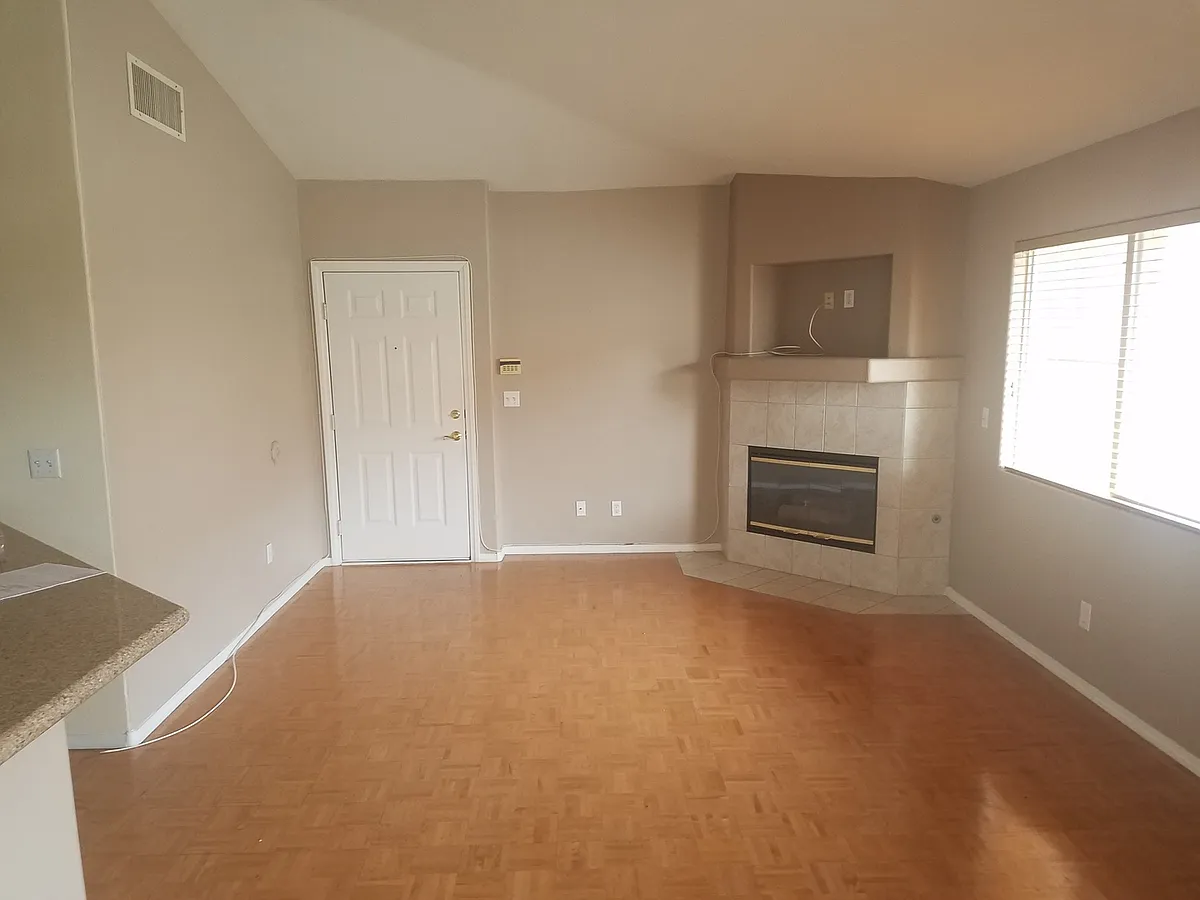 Building Photo - 381 Manti Pl