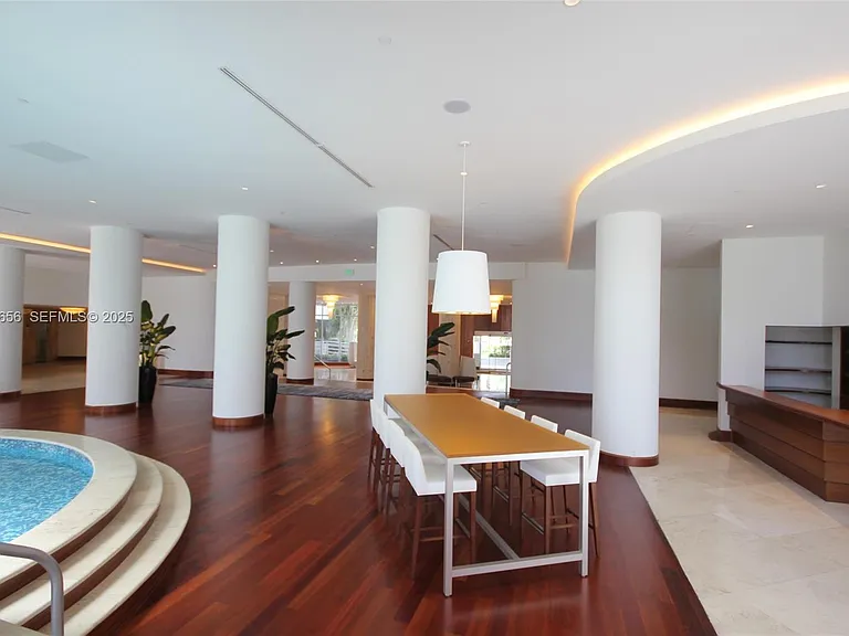 5161 Collins Ave #1610 — Photo 49