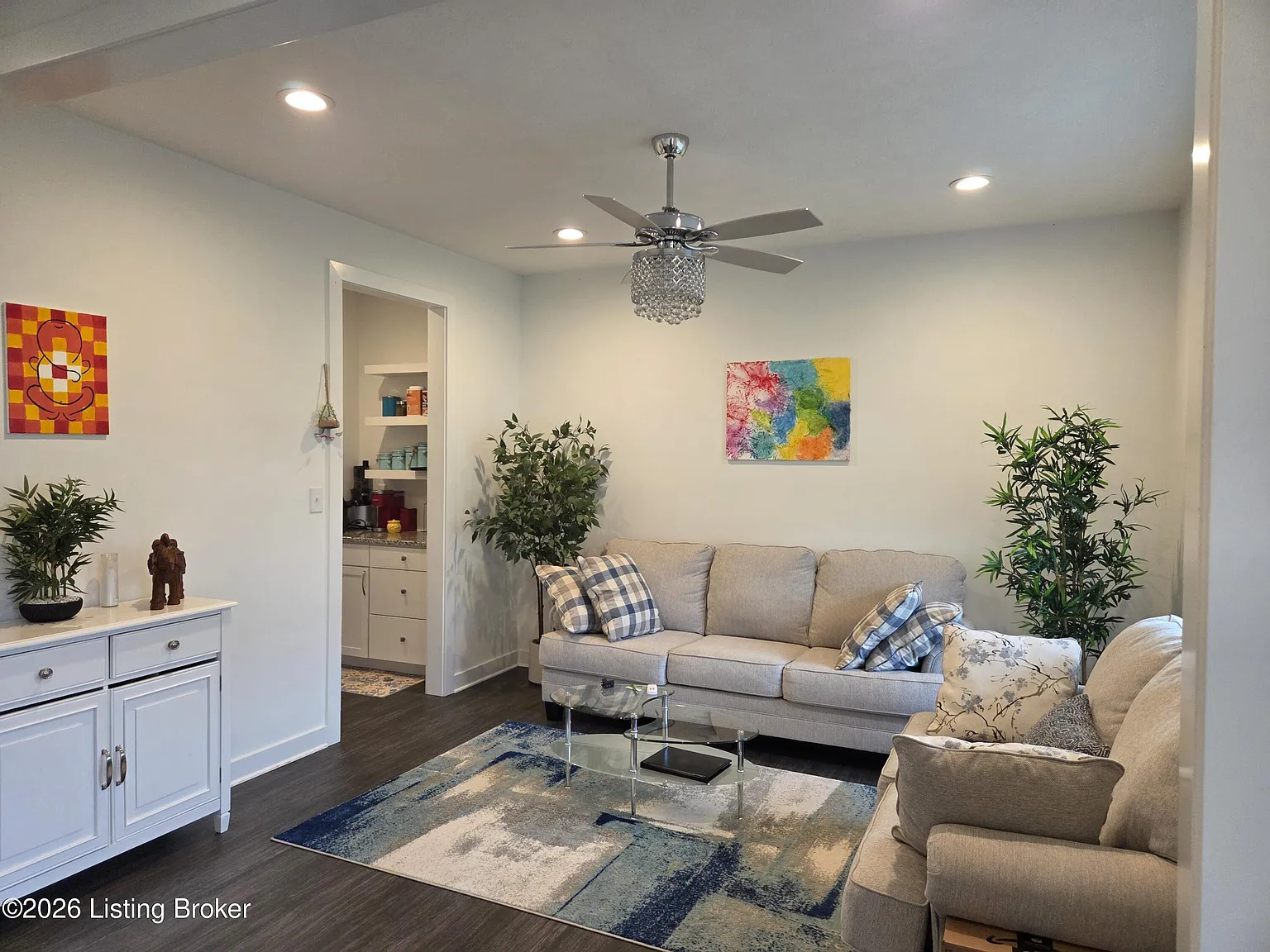4 bed, 2.5 bath, 2791 sqft, $3,000 — Photo 4