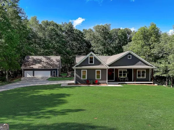 912 Primrose Ln, Pendergrass, GA 30567