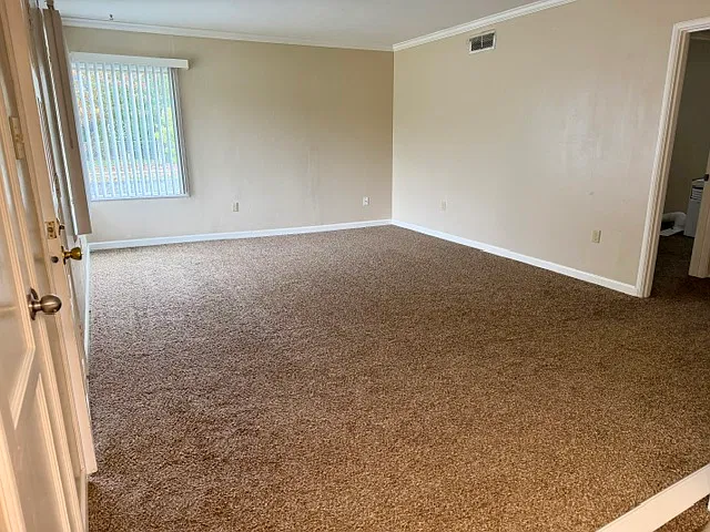 2 bed, 852 sqft, $1,975 — Photo 2