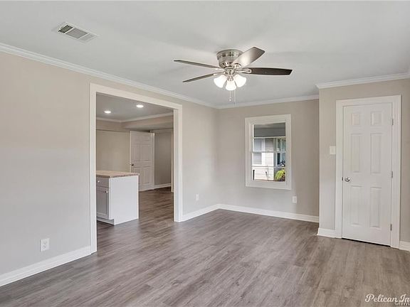 3rd image of 2704 Patricia Dr