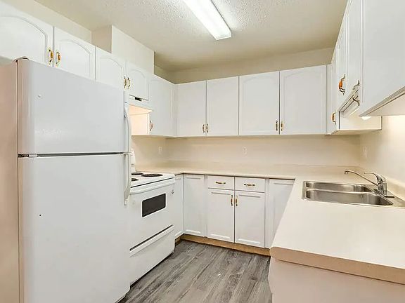 5th image of 5116 53rd Ave #204